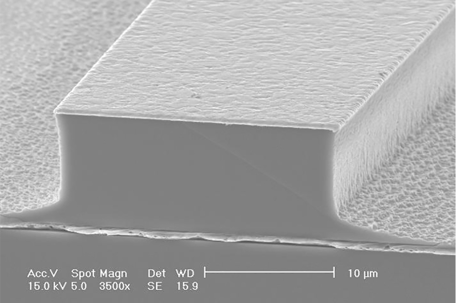 Researchers develop a high-power, portable terahertz laser